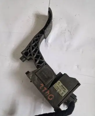 Seat Ibiza III (6L) Accelerator throttle pedal 0281002378 6Q1721503 87500362