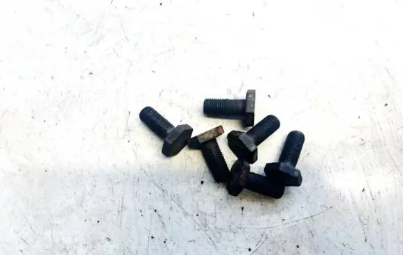 Opel Astra G Nuts/bolts 