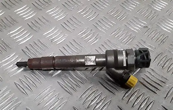 BMW 3 F30 F35 F31 Fuel injector 0445110478 7810702