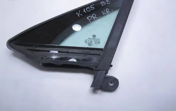 Volkswagen PASSAT B8 Front door vent window glass four-door 3G0845113F