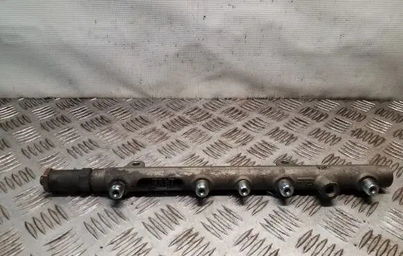 Nissan Primera Fuel main line pipe 0445214065 8200330912