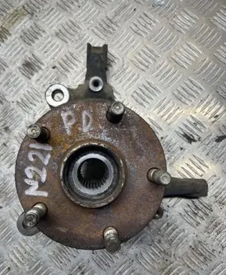 Front wheel hub