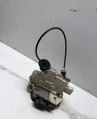 Audi A4 S4 B7 8E 8H Front door lock 8E2837016AA