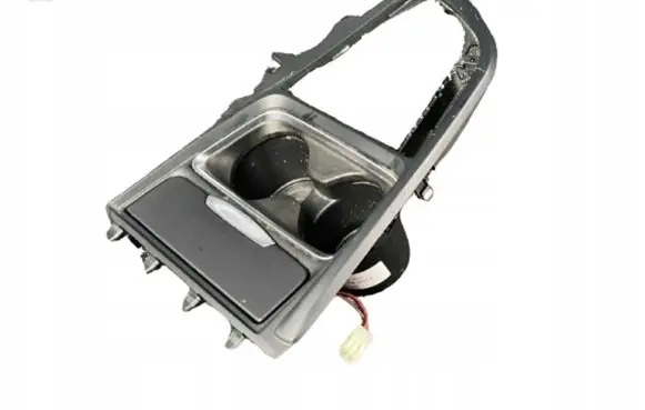 BMW 4 F32 F33 Cup holder front 9218925
