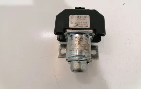 Volkswagen Phaeton Charging relay 3D0919083 1330522900 3D0919433