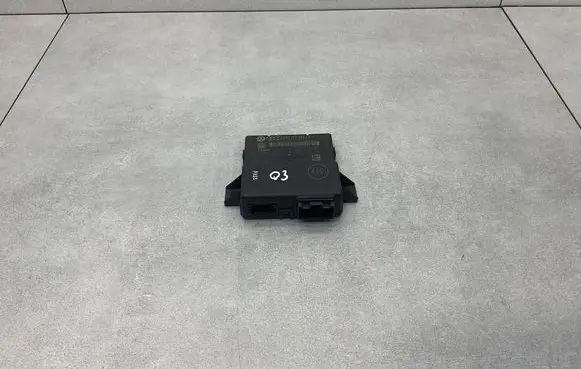 Audi Q3 8U Gateway control module 8U0907468AQ