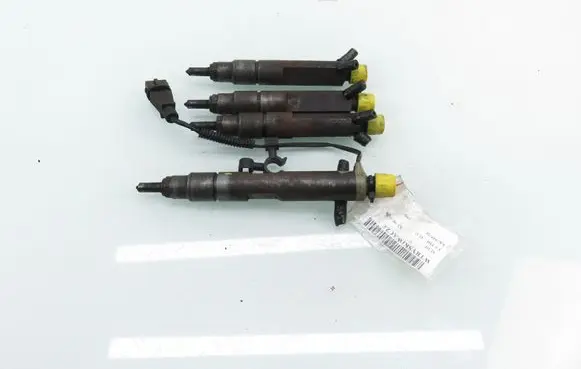 Audi A3 S3 8L Fuel injectors set 038130201G 038130201F