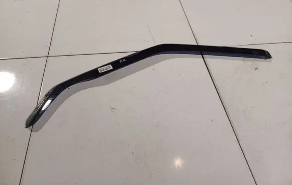 Skoda Fabia Mk2 (5J) Sliding door wind deflector 