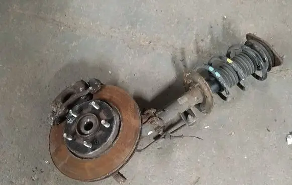 Hyundai i30 Front wheel hub spindle knuckle