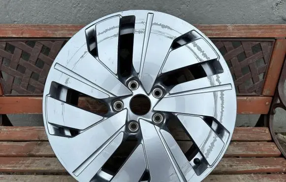 Audi e-tron R19 alloy rim 