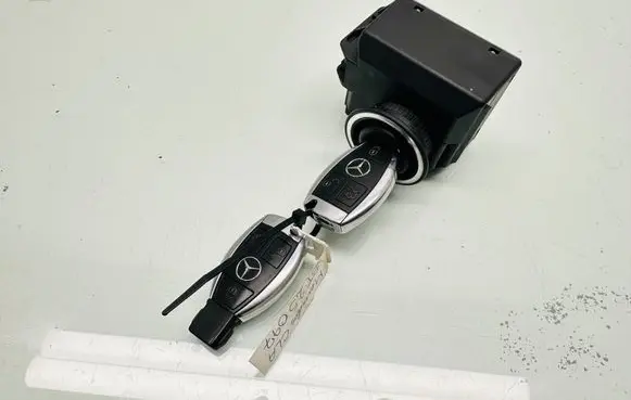 Mercedes-Benz CLS C218 X218 Ignition lock A2129056601 2102247211406103