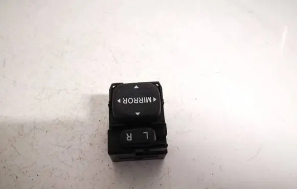 Toyota Corolla E120 E130 Wing mirror switch 183574