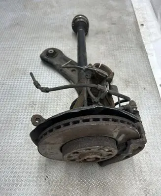 Volkswagen Golf VII Front wheel hub spindle knuckle