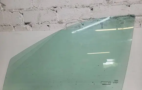 Volvo XC90 Front door window glass four-door 43R001582 AS2M3240DOT682