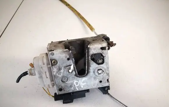 Audi A3 S3 8L Front door lock 8l1837015a