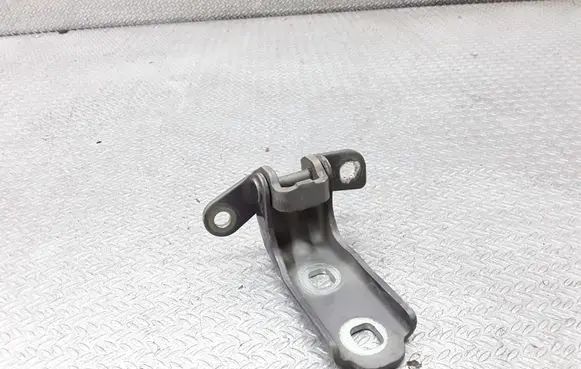 Chevrolet Orlando Front door upper hinge 