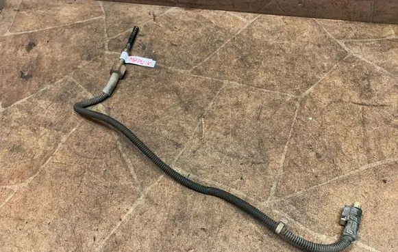 Mercedes-Benz E C207 W207 Exhaust gas temperature sensor A0019050600