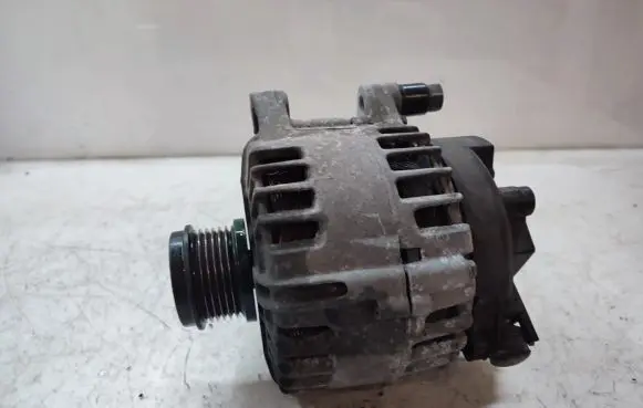 Volvo V70 Generator/alternator 30644799