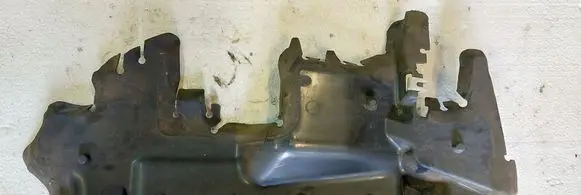 Citroen DS4 Intercooler air guide/duct channel