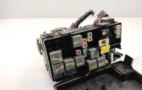 Dodge Nitro Fuse module KAD09C02B5