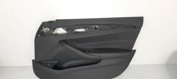 BMW 7 G11 G12 Front door card panel trim