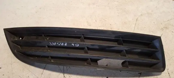Volkswagen PASSAT B6 Front bumper lower grill 3C0853666