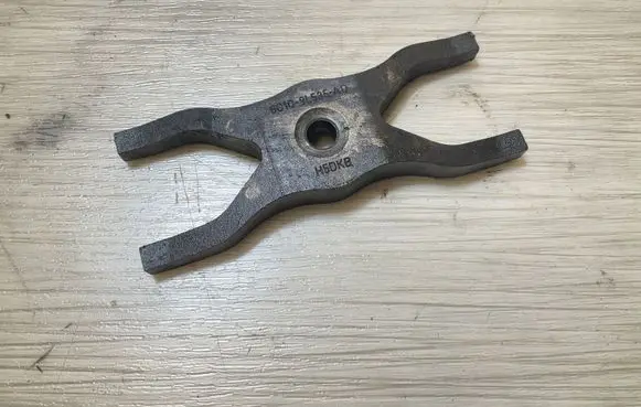 Ford Transit Fuel Injector clamp holder 6C1Q9L535AD