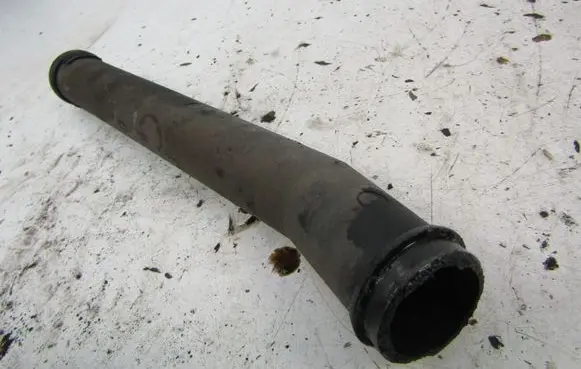 Volkswagen Polo III 6N 6N2 6NF Engine coolant pipe/hose 032121066D
