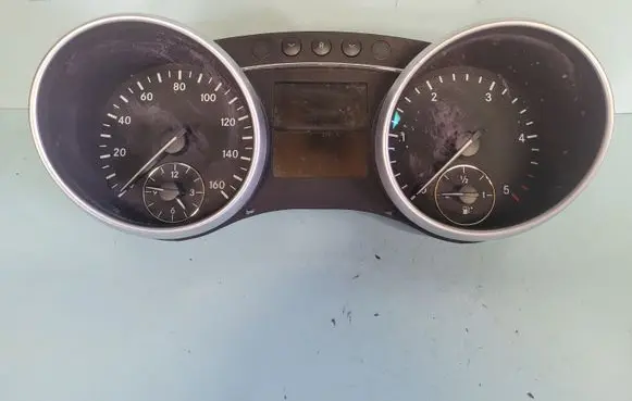 Mercedes-Benz ML W164 Speedometer (instrument cluster) A1645409047