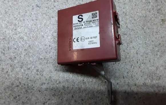 Lexus RX 450H Tire pressure control unit 8976048070
