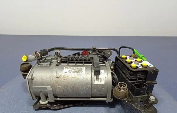 Volkswagen Phaeton Air conditioning (A/C) compressor (pump) 3D0616005P