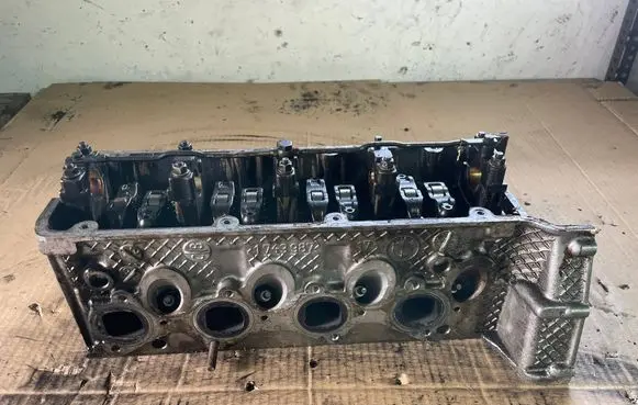 BMW 3 E36 Engine head 1743987