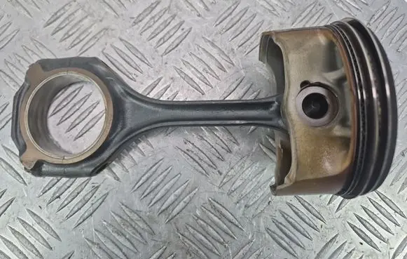 Mercedes-Benz E W212 Piston with connecting rod 098106 15280 M273