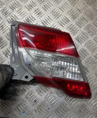 Infiniti M30 Tailgate rear/tail lights 