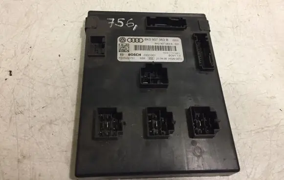 Audi A4 S4 B8 8K Comfort/convenience module 8K0907063B