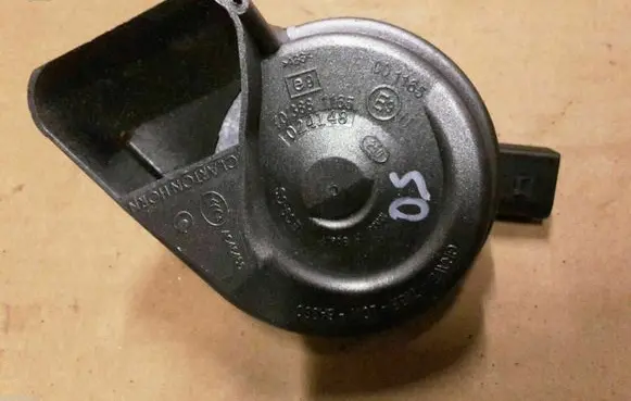 Audi A4 S4 B8 8K Horn signal 8K0951221