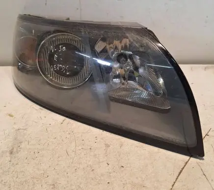Volvo V50 Headlight/headlamp 30698894 0301198604