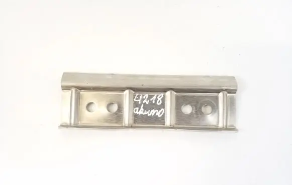 Battery bracket