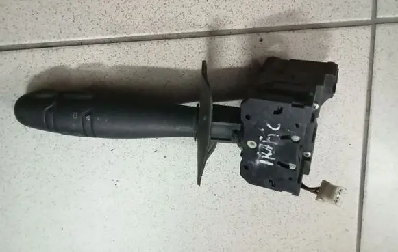 Renault Laguna II Indicator stalk 7701048913