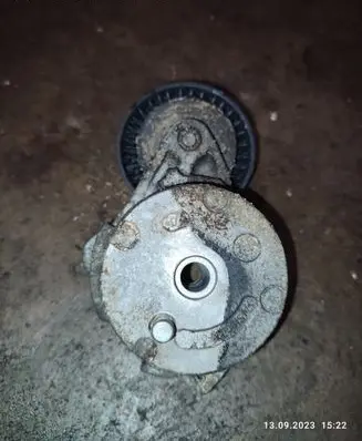 Audi A5 8T 8F Belt tensioner pulley 