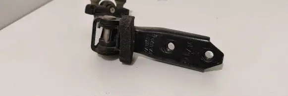 Volkswagen Caddy Sliding door upper roller guide/hinge 2K0843335A