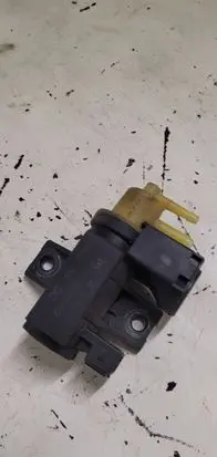 Renault Megane III Vacuum valve 8200790180
