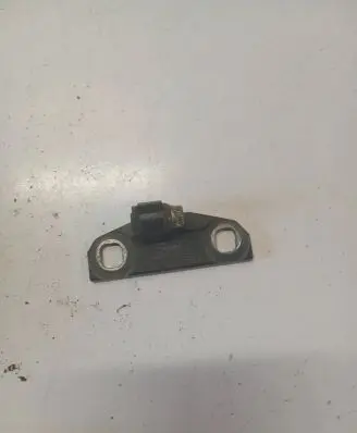 Volvo V70 Front door upper hinge C8F5D