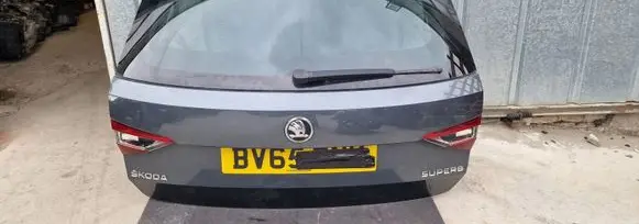 Tailgate/trunk/boot lid