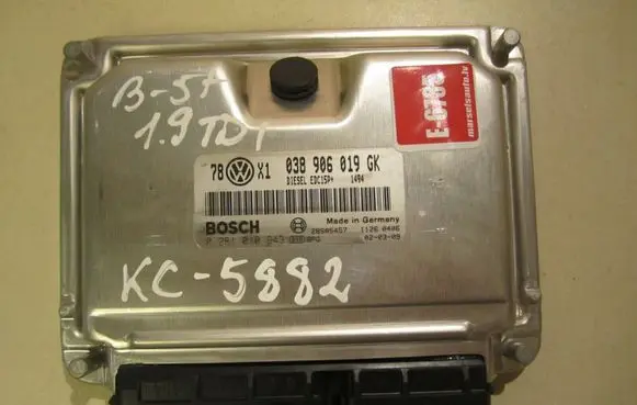 Volkswagen PASSAT B5.5 Engine control unit/module 038906019GK