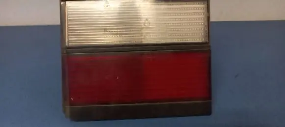 Volkswagen PASSAT B3 Rear/tail lights 333945107
