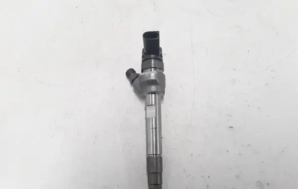 BMW 5 F10 F11 Fuel injector 8514148