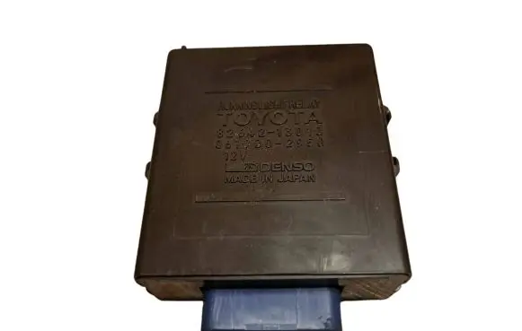 Toyota Hiace (H100) Light relay 8264213010 0617002950
