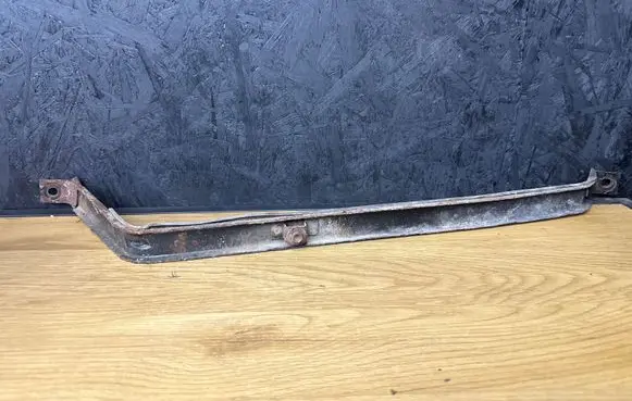 Toyota Avensis T250 Fuel tank mounting bracket