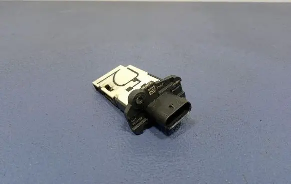 Ford Mondeo MK I Mass air flow meter CA6112B579AA